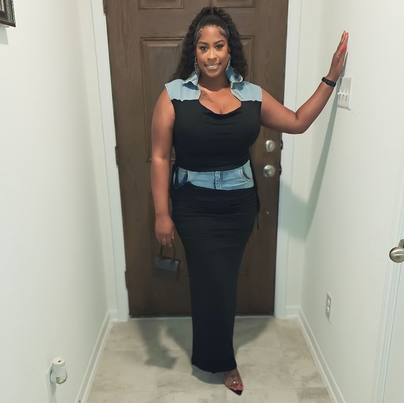 Denim and Black Skirt Set - Picture 3 of 4